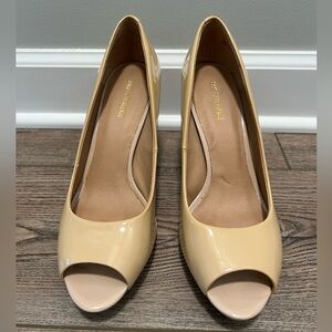 Saks Fifth Avenue Nude Patent Leather Peep-Toe Platform Heels | Size 9